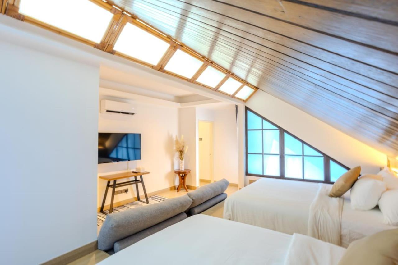 Suntai Villa, Beachfront Suites Kampong Si Ginting Exterior foto